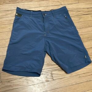 Howler Bros. Men’s Hybrid Board Shorts in Slate Gray. Sized 32” Waist 9” Inseam.